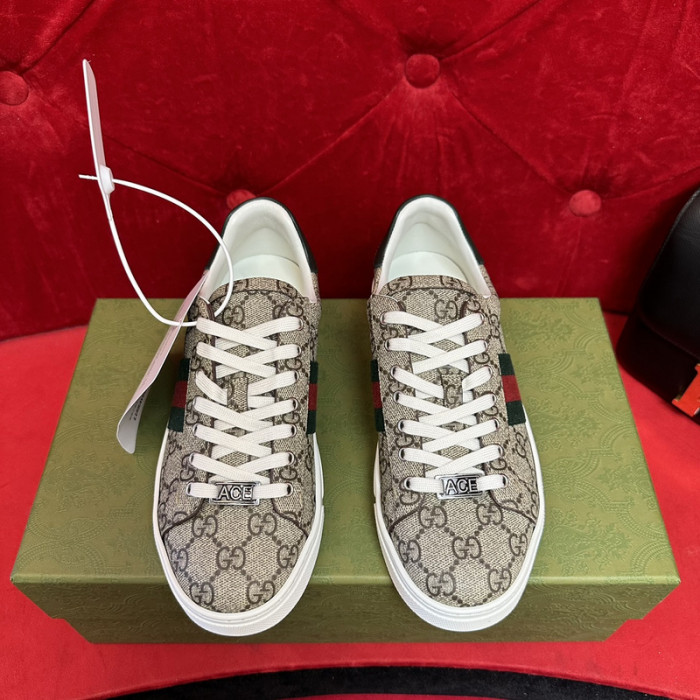 G*u*i* trainer sneaker105