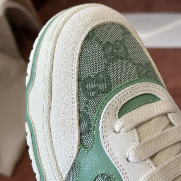 G*u*i* trainer sneaker107