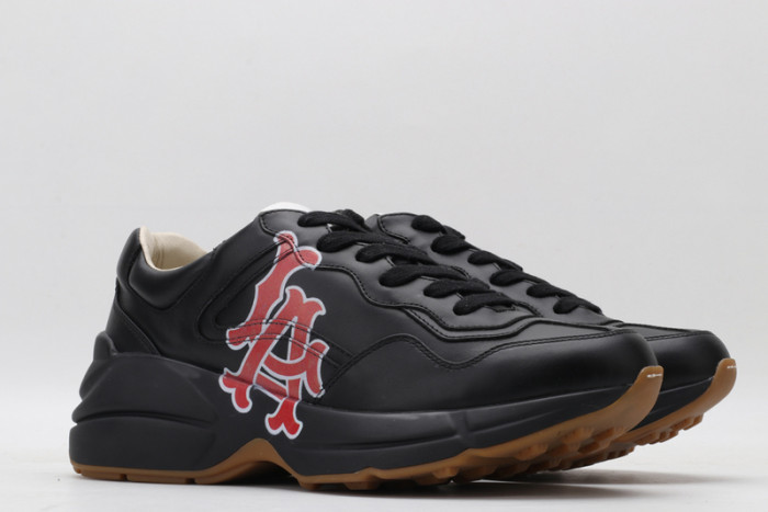 G*u*i* trainer sneaker39